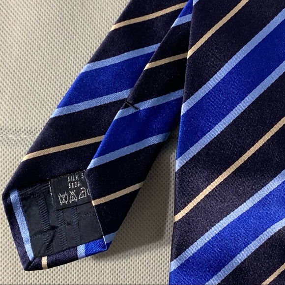 Burberry Blue Stripe standard tie - Picture 4 of 4